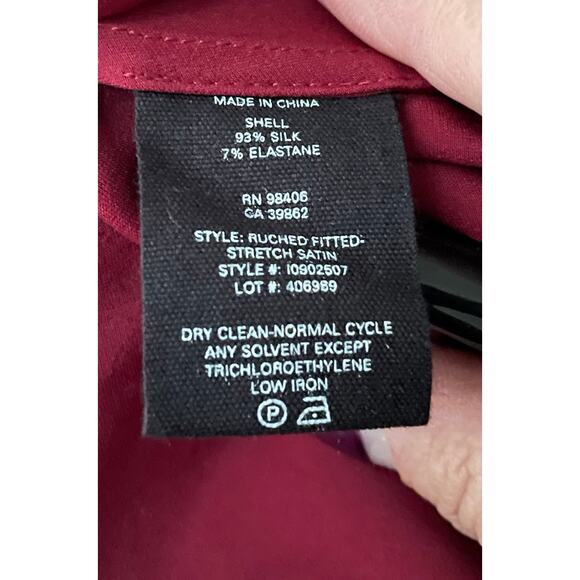 Theory Luxury Satin Ruched Fitted Sleeveless Button Down Top - Large - Picture 6 of 7